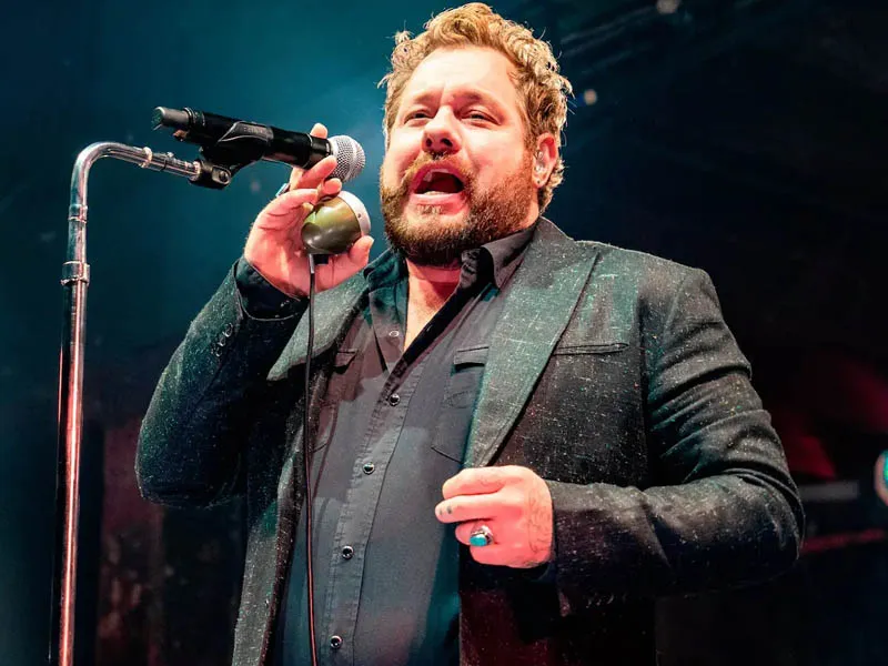 Nathaniel Rateliff and The Night Sweats